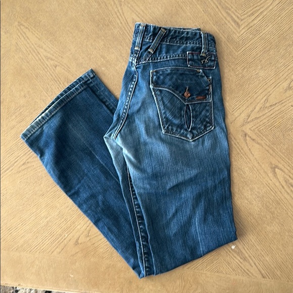 Vigoss - Rivington - Picture 1 of 4